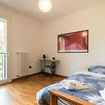 Enjoy Home - Appartamento Ampio, Luminoso E Immerso Nel Verde